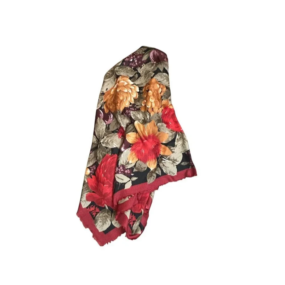 Vintage Red Cottage Floral Challis Large 45